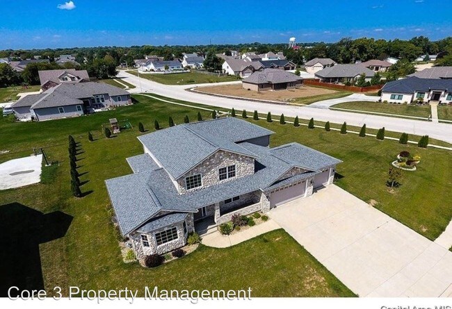 Building Photo - 5 br, 4 bath House - 203 Silvertree Drive