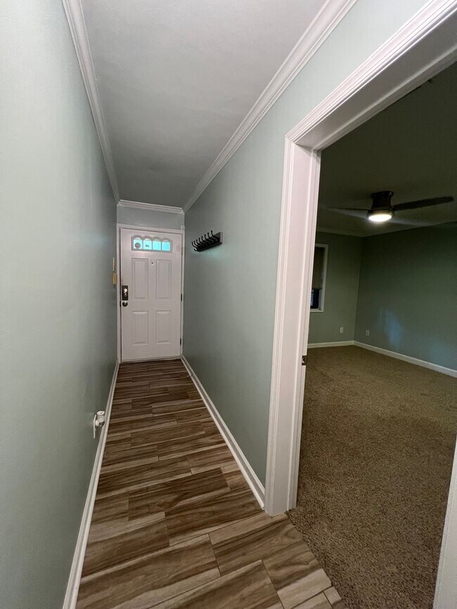 Foto del edificio - Newly updated Ghent Villa Condo!