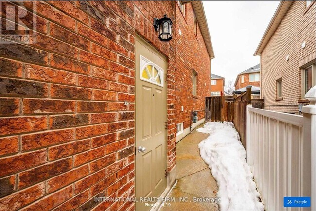 Photo du bâtiment - 192 Canyon Hill Ave