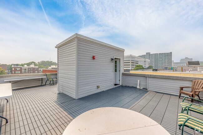 4BD, 3BA - 1,500SF - 327 N 40th St Apartments
