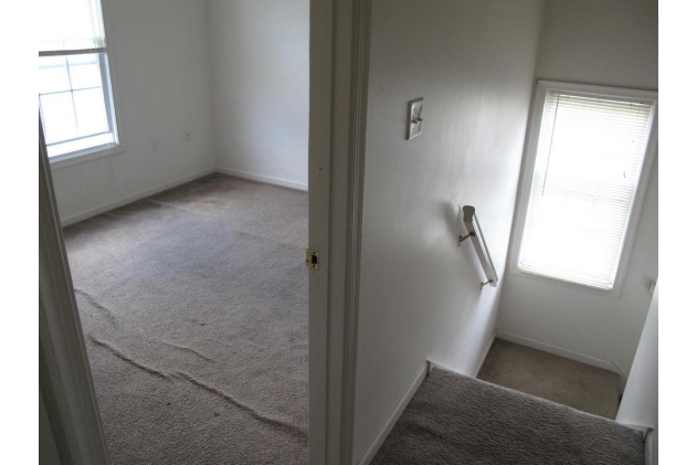  - 12380 Somerset Ave