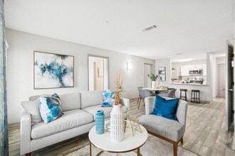 Building Photo - Mirage on Kernan