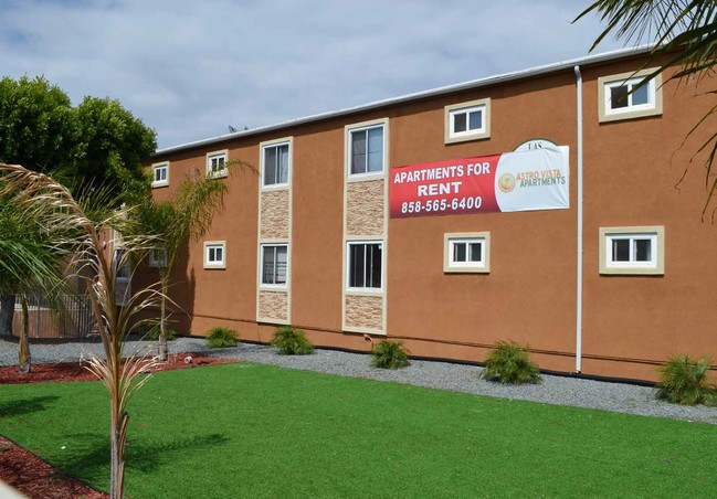 Building Photo - Xav Las Dos Palmas