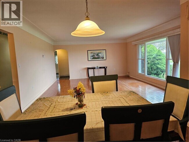 Building Photo - 65 Erie Ave N