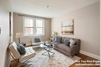Building Photo - 52 Strathmore Rd