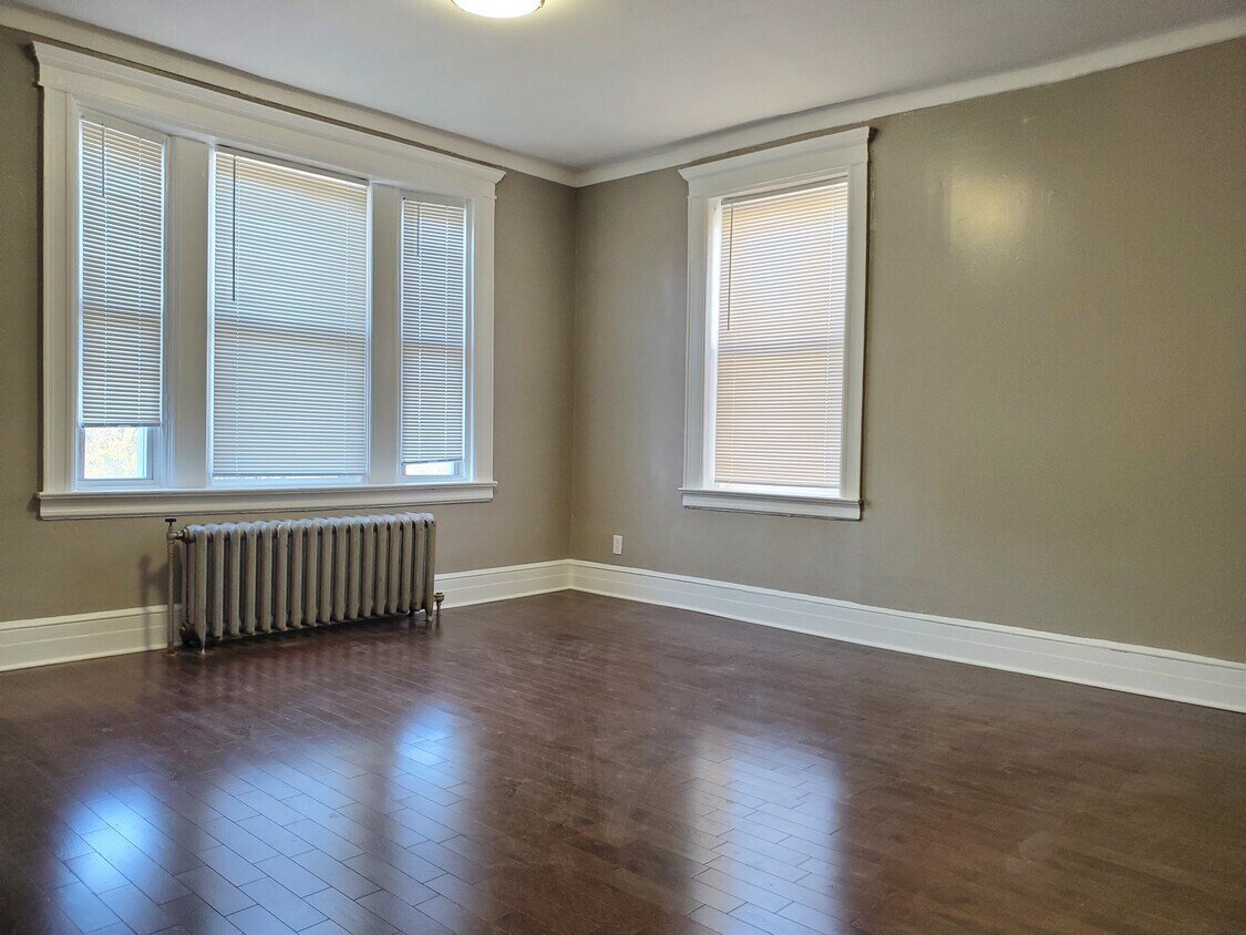 Building Photo - 264 Palisade Ave