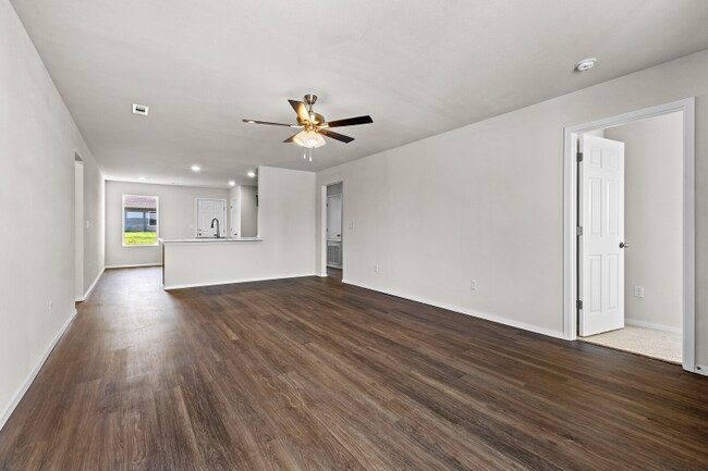 Building Photo - 2929 W McLaren Dr