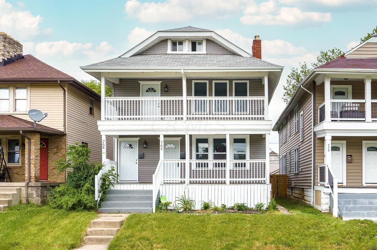 Primary Photo - 766 Kelton Ave