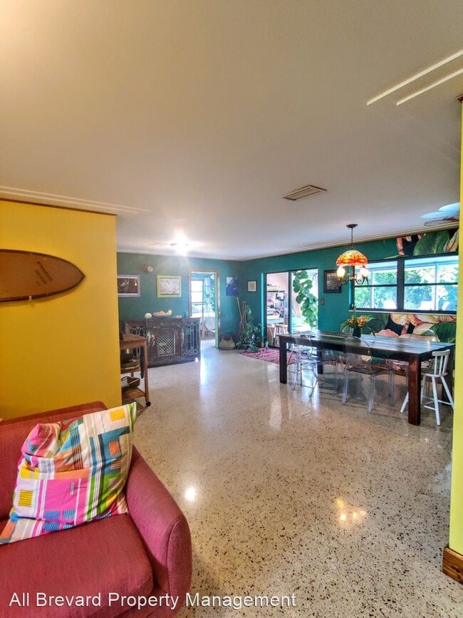 Building Photo - 5 br, 3 bath House - 155 Melbourne Ave