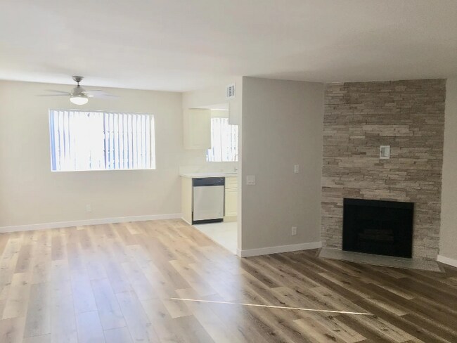 Foto del edificio - 544 E Tujunga Ave