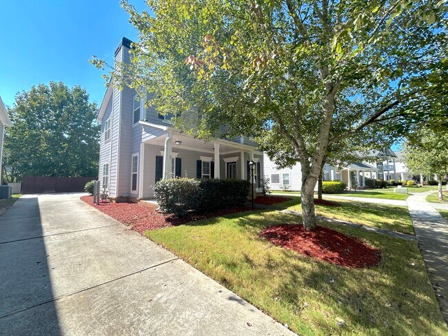 Foto del edificio - 4100 Lake Pass Ln