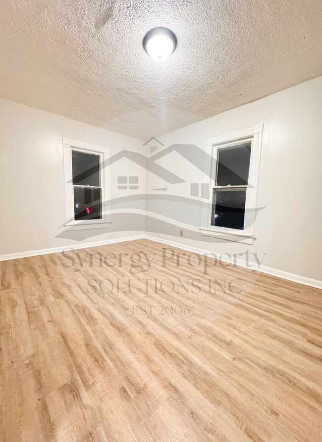 Building Photo - Shelby Home