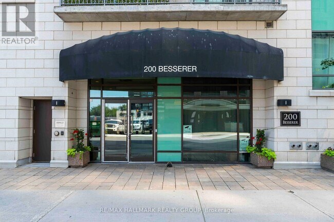 Building Photo - 200-200 Besserer St