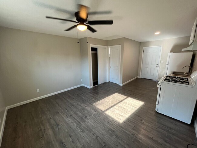 Foto del edificio - Cozy Studio in Porterville, Apply Now!