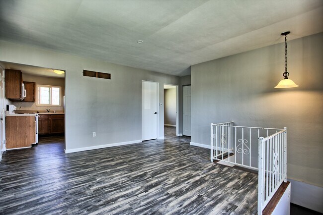 Foto del edificio - Completely Renovated 2 Bedroom Duplex in Collinsville - Great price and lots of space!
