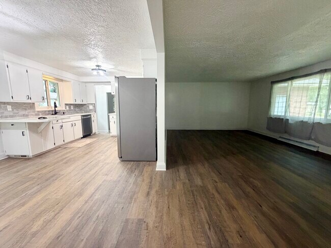 Foto del edificio - 7301 Knight St NW