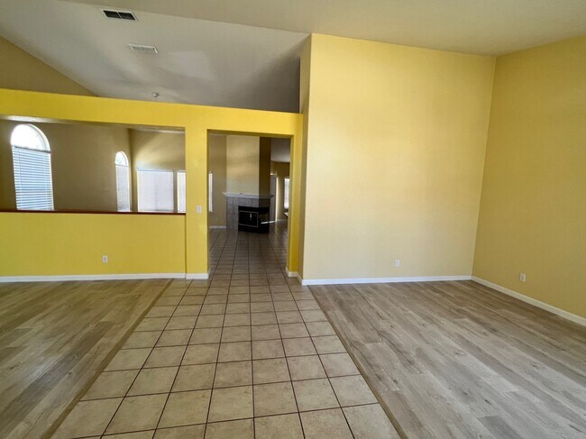 Building Photo - 1310 Portofino Dr