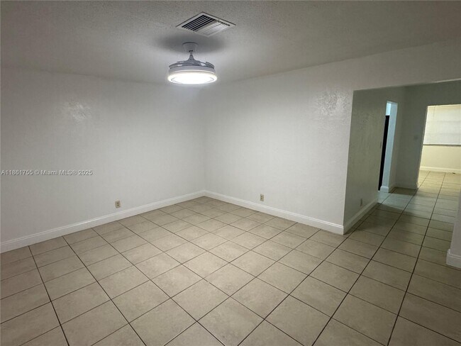 Foto del edificio - 7205 NW 76th Pl