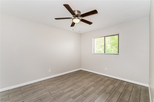 Building Photo - 3604 SW 6th Ave