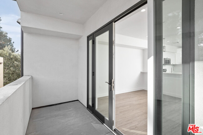 Foto del edificio - 4114 Vantage Ave