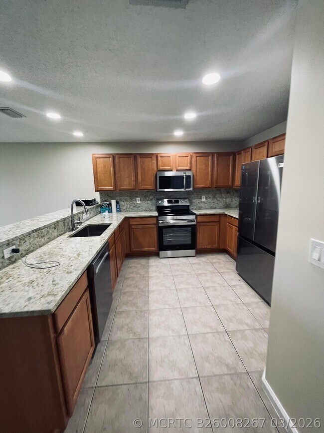 Foto del edificio - 1146 Imperial Lake Rd