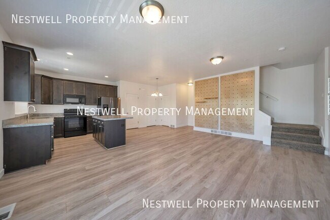 Foto del edificio - 5413 Clouds Rest Ln