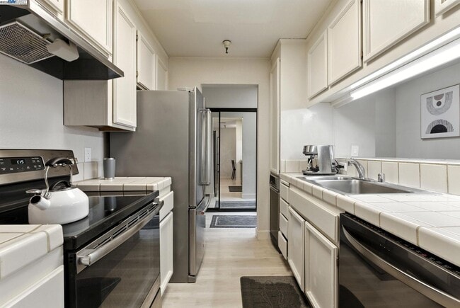 Building Photo - WQentie