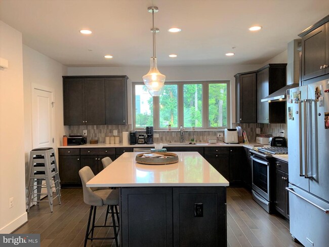 Building Photo - 5124 Longstone Way