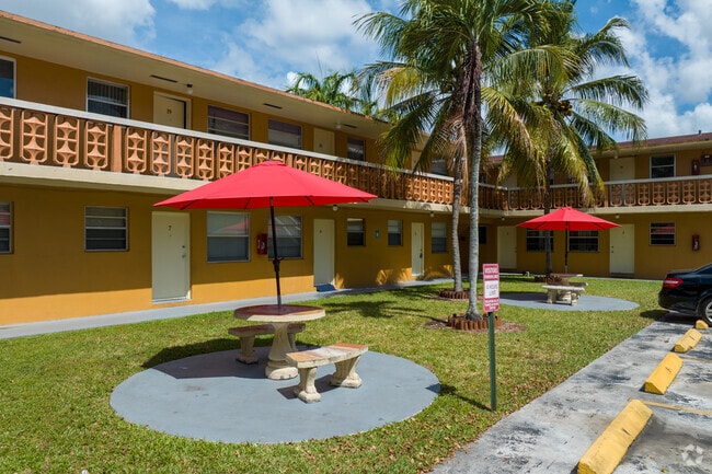 Building Photo - Buena Ventura