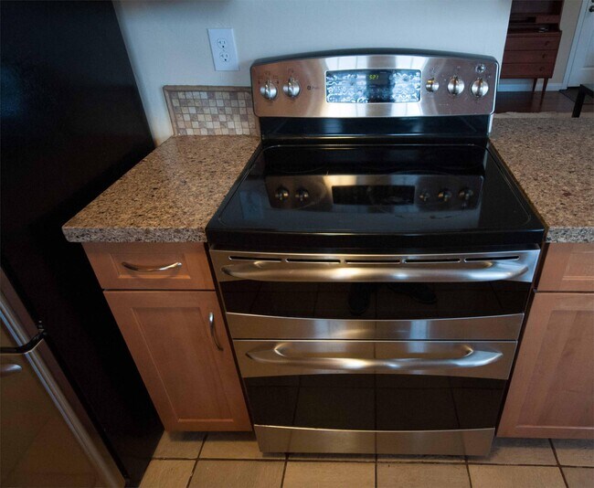 Foto del edificio - 4077 Illinois St