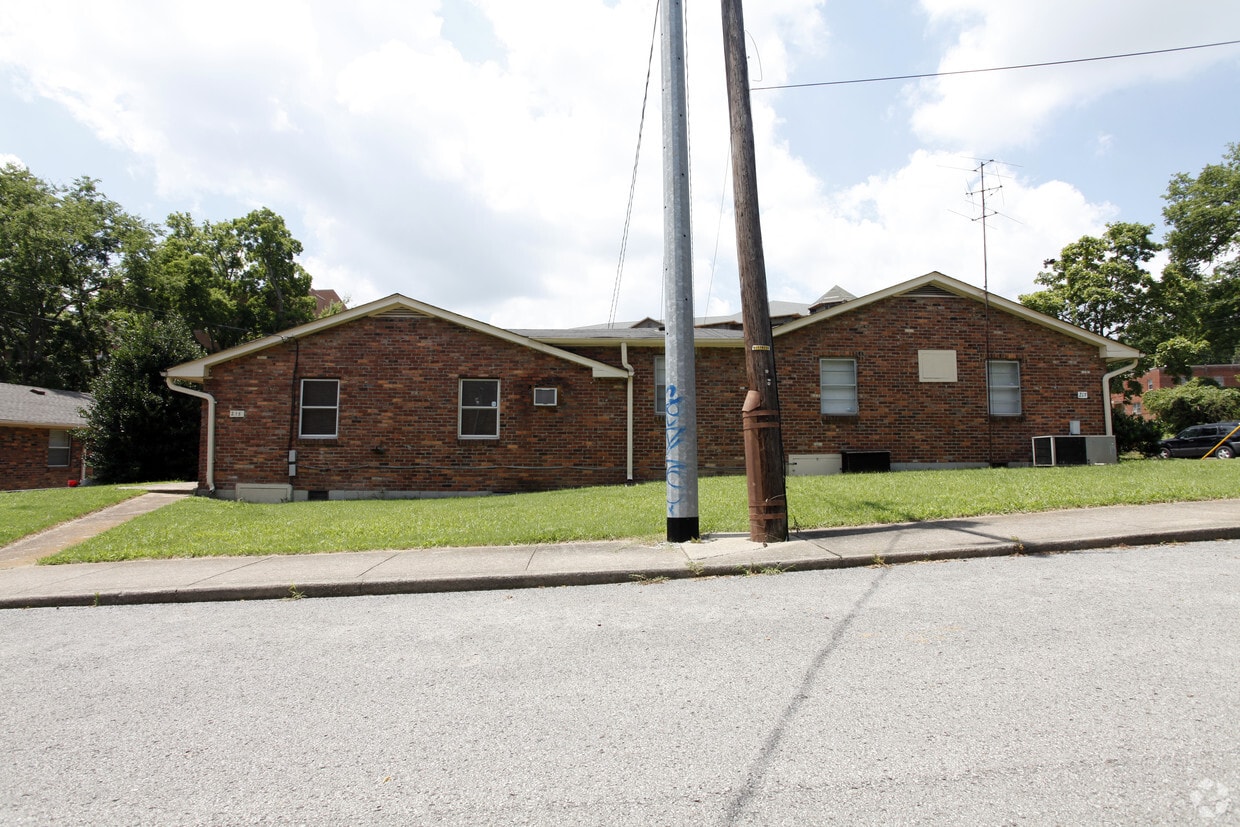 Building Photo - 217 30th Ave N