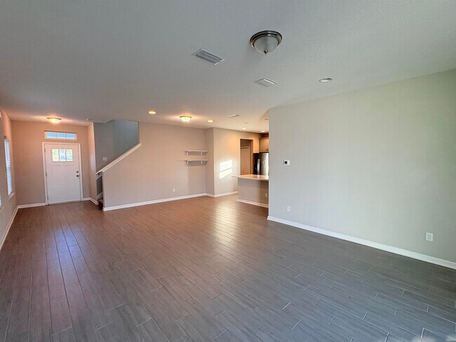 Building Photo - 308 Bermudez Wy