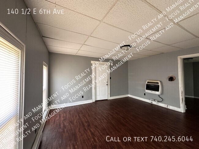 Foto del edificio - 140 1/2 E 6th Ave-