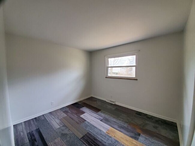 Building Photo - 16 Electric Ave Westerville, OH 43081