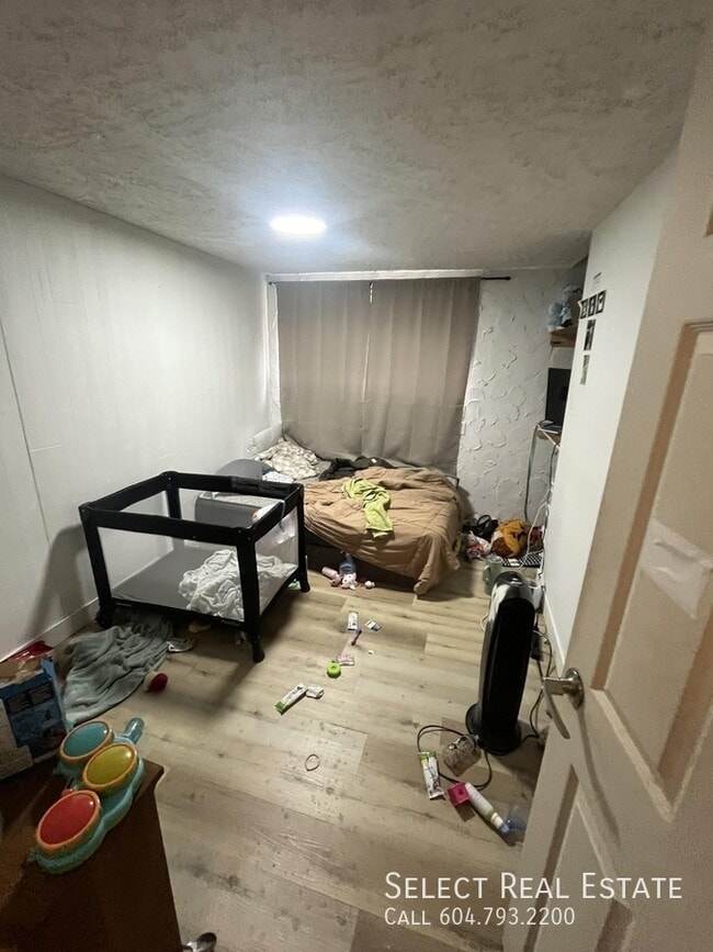 Building Photo - 13454 Crestview Dr