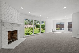 Building Photo - 12823 Delano St