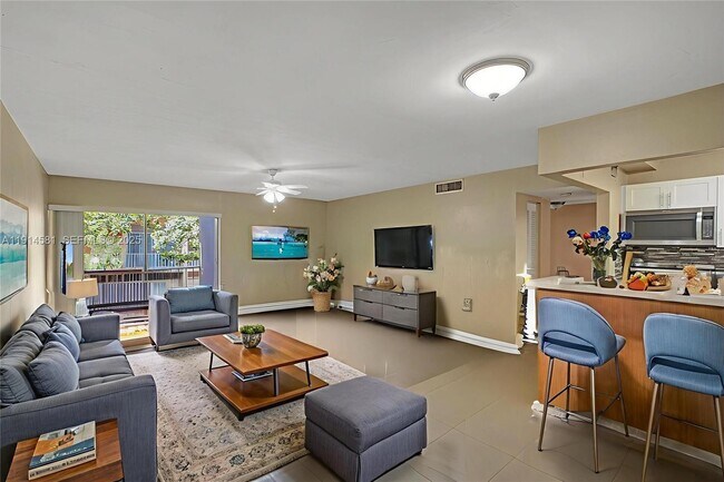 Foto del edificio - 9459 SW 76th St