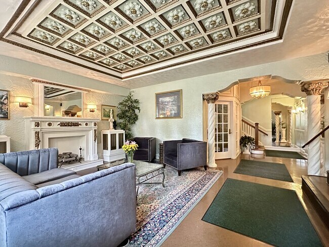 Foto del edificio - 4527 N Ashland Ave