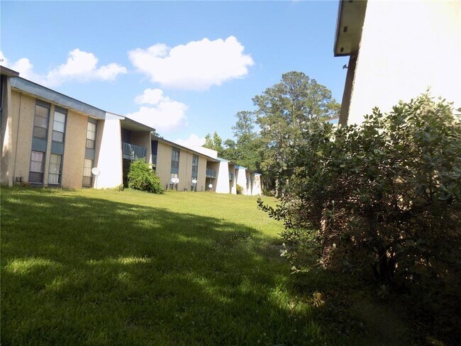 Building Photo - 2811 SW Archer Rd