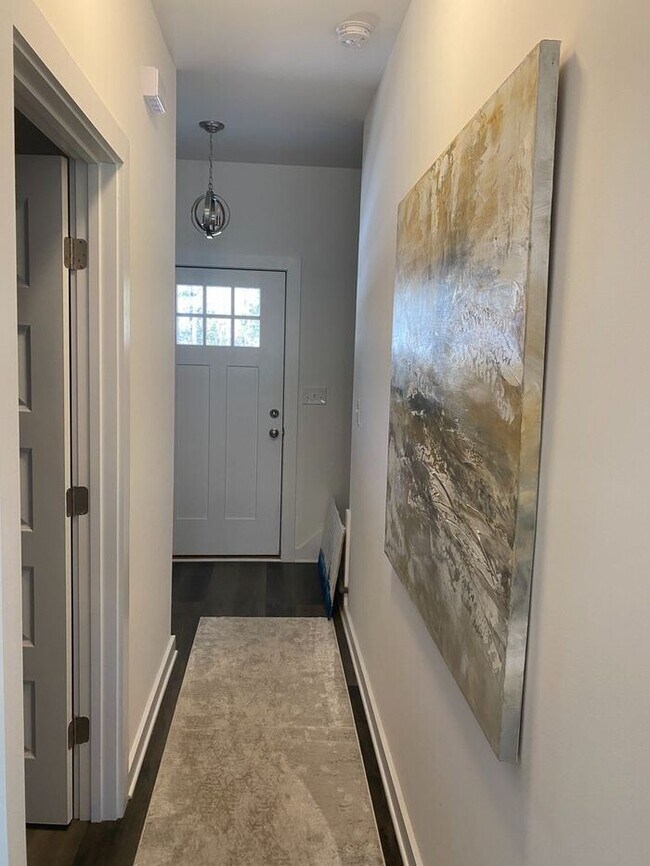Foto del edificio - COMING SOON! 4 Bedroom Home. Poplar Masonboro Loop Location, Top schools! Garage
