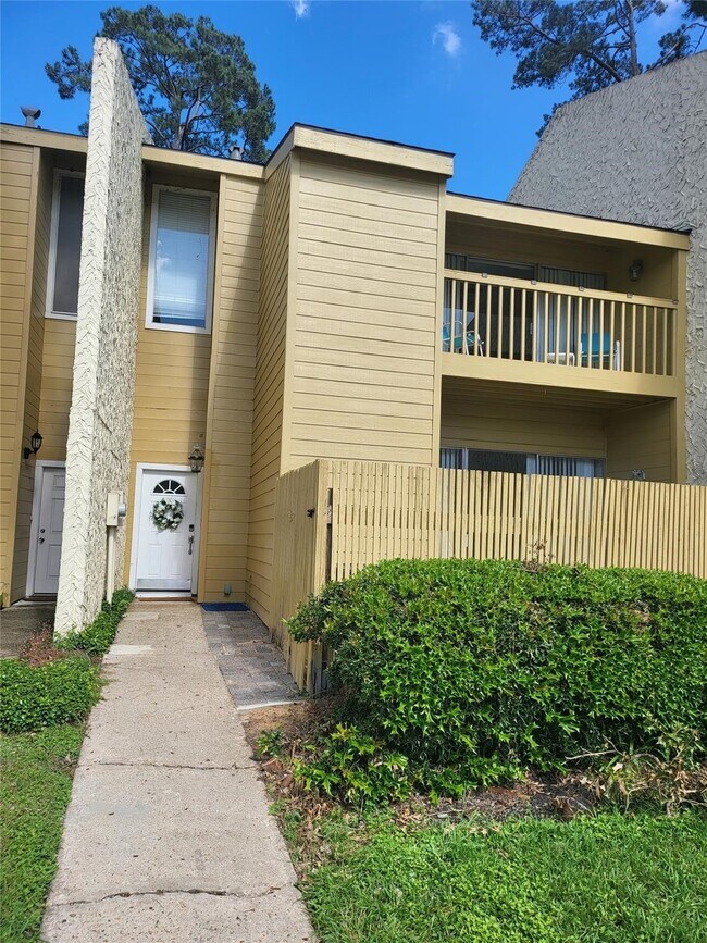 Foto del edificio - 3922 Lakewood Dr