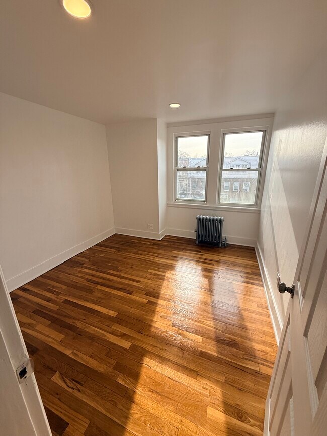 Foto del edificio - 2051 33rd St