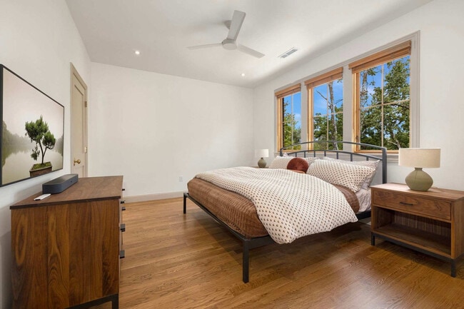 Foto del edificio - 501 NW B St