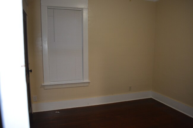 Foto del edificio - 1654 Miller St