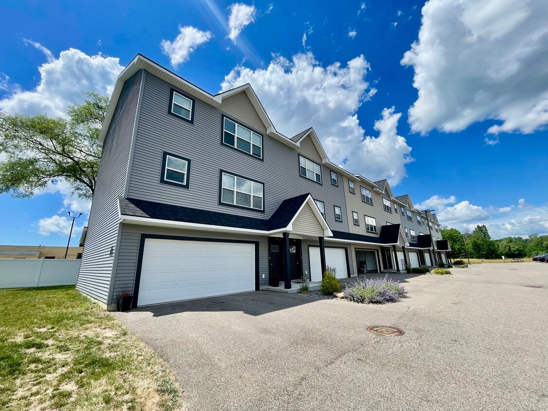 Primary Photo - Riverstone Townhomes
