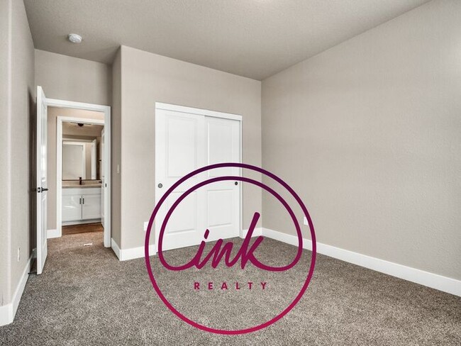 Foto del edificio - New Townhouses in Gardnerville For Rent