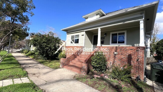 Foto del edificio - Wonderful 3bd/2.5ba Home-SWalking Distance...