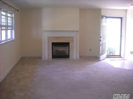 Foto del edificio - 18 Blackberry Commons