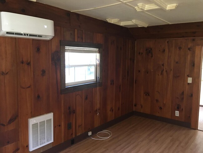 Building Photo - 49 Green Acres View Ln