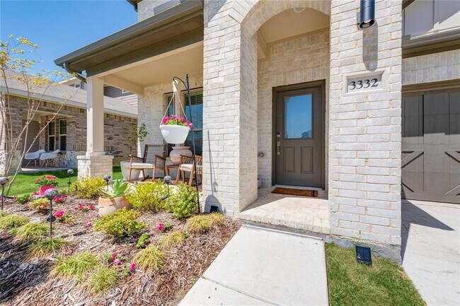 Foto del edificio - 3332 Flatiron Dr